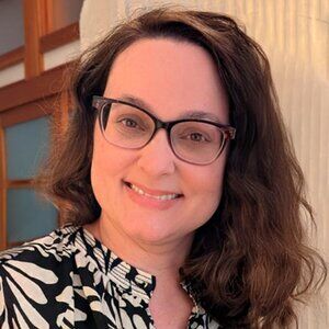 Meet your Posher, Carolina